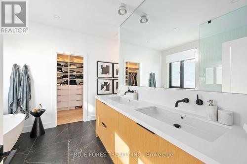 102 Edgewater Boulevard, Middlesex Centre (Komoka), ON - Indoor Photo Showing Bathroom