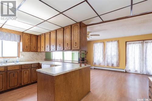 234 Heise Crescent, Saskatoon, SK - Indoor Photo Showing Kitchen