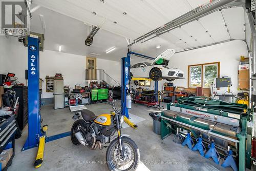 3040 Concession Rd 3, Clarington, ON - Indoor Photo Showing Garage