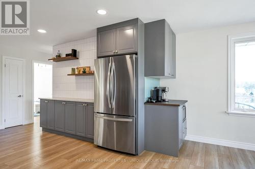 3040 Concession Rd 3, Clarington, ON - Indoor Photo Showing Kitchen With Stainless Steel Kitchen