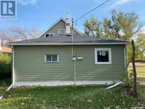 132 2Nd Street E, Ponteix, SK - Outdoor