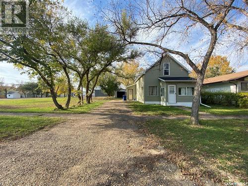 132 2Nd Street E, Ponteix, SK - Outdoor