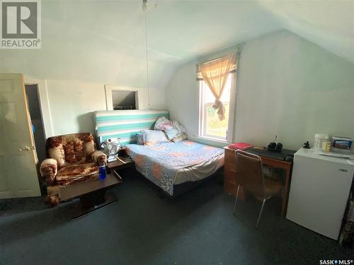 132 2Nd Street E, Ponteix, SK - Indoor Photo Showing Bedroom