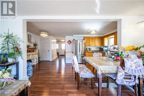 39 Dahlia Street, Kitchener, ON - Indoor Photo Showing Dining Room