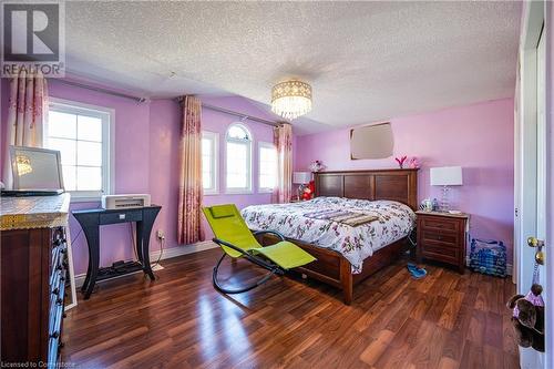 39 Dahlia Street, Kitchener, ON - Indoor Photo Showing Bedroom