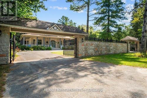 61 Earl Street, Wasaga Beach, ON - Outdoor With Deck Patio Veranda