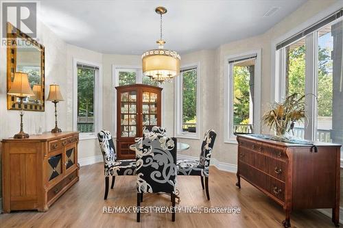 61 Earl Street, Wasaga Beach, ON - Indoor Photo Showing Dining Room