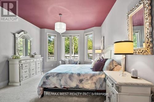 61 Earl Street, Wasaga Beach, ON - Indoor Photo Showing Bedroom