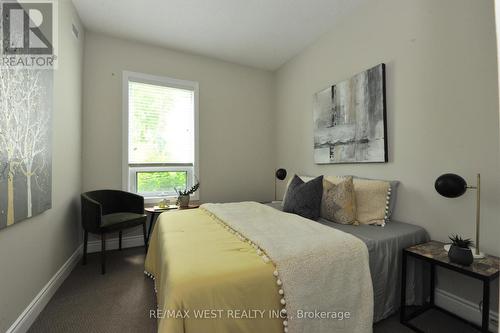 109 - 3170 Erin Mills Parkway, Mississauga, ON - Indoor Photo Showing Bedroom