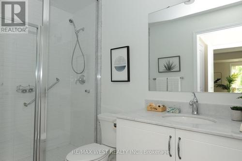 109 - 3170 Erin Mills Parkway, Mississauga, ON - Indoor Photo Showing Bathroom