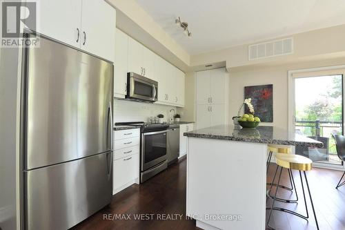 109 - 3170 Erin Mills Parkway, Mississauga, ON - Indoor Photo Showing Kitchen With Stainless Steel Kitchen With Upgraded Kitchen