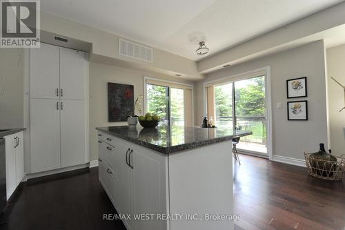 109 - 3170 Erin Mills Parkway, Mississauga, ON - Indoor Photo Showing Kitchen