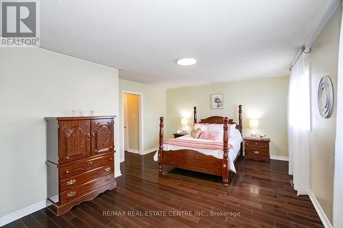 5256 Castlefield Drive, Mississauga, ON - Indoor Photo Showing Bedroom