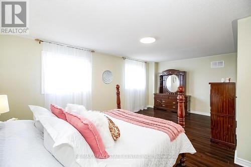 5256 Castlefield Drive, Mississauga, ON - Indoor Photo Showing Bedroom