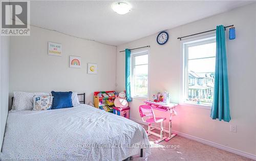 312 Bedrock Drive E, Hamilton, ON - Indoor Photo Showing Bedroom