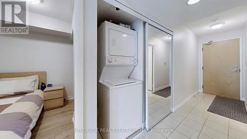 2507 - 4978 Yonge Street, Toronto, ON - Indoor Photo Showing Laundry Room