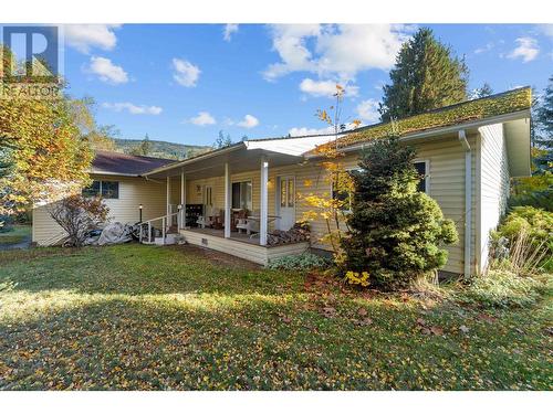 4750 70 Avenue, Salmon Arm, BC - Outdoor With Deck Patio Veranda