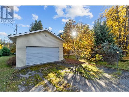 4750 70 Avenue, Salmon Arm, BC - Outdoor