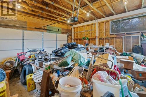 4750 70 Avenue, Salmon Arm, BC - Indoor Photo Showing Garage