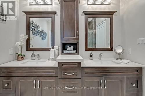 3329 Springflower Way, Oakville, ON - Indoor Photo Showing Bathroom