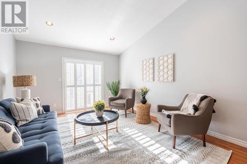 11 - 222 Fellowes Crescent, Hamilton, ON - Indoor Photo Showing Living Room