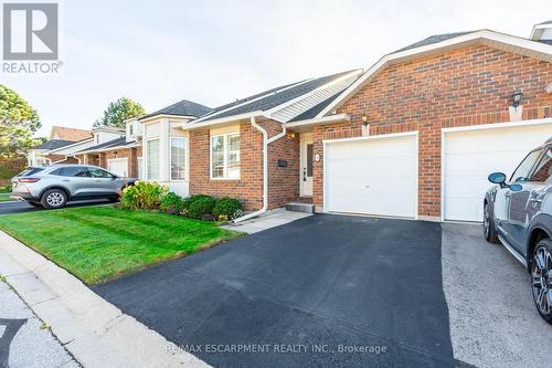 11 - 222 Fellowes Crescent, Hamilton, ON - Outdoor