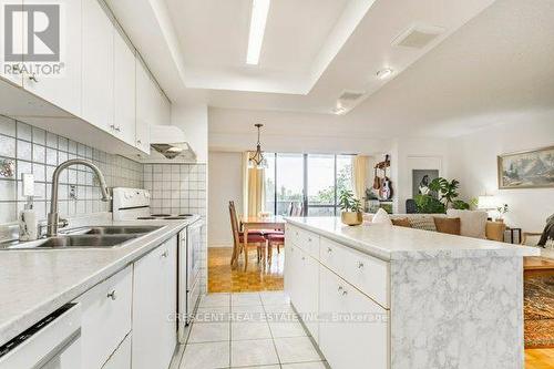 611 - 10 Stonehill Court S, Toronto, ON - Indoor Photo Showing Kitchen With Double Sink