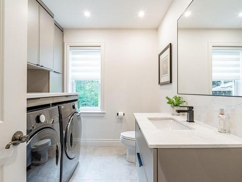 Salle d'eau - 3295 Rue Des Sous-Bois, Sherbrooke (Brompton/Rock Forest/Saint-Élie/Deauville), QC - Indoor Photo Showing Laundry Room