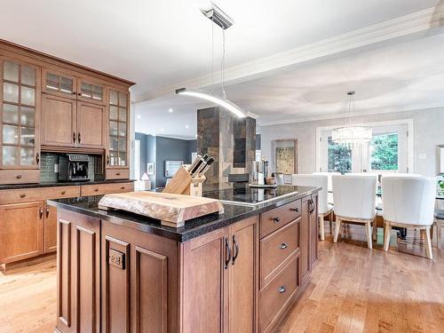 Cuisine - 3295 Rue Des Sous-Bois, Sherbrooke (Brompton/Rock Forest/Saint-Élie/Deauville), QC - Indoor Photo Showing Kitchen With Upgraded Kitchen