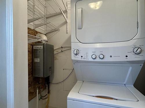 625 Third Street W, Fort Frances, ON - Indoor Photo Showing Laundry Room