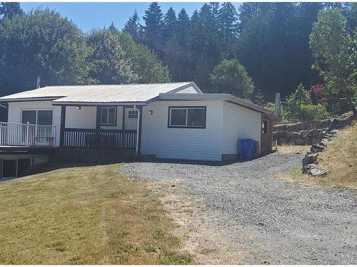 332 South Shore Rd, Lake Cowichan, BC 