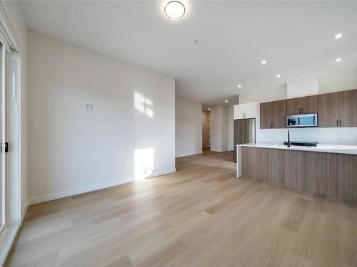 410-2770 Winster Rd, Langford, BC - Indoor Photo Showing Kitchen