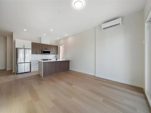 410-2770 Winster Rd, Langford, BC - Indoor Photo Showing Kitchen