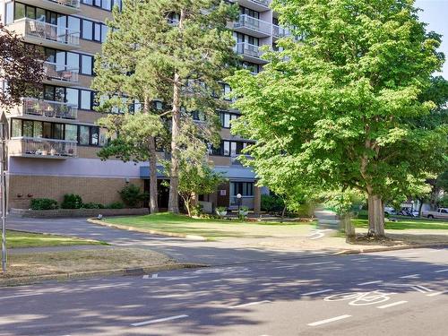 1505-647 Michigan St, Victoria, BC - Outdoor With Facade