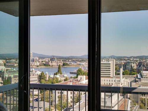 1403-647 Michigan St, Victoria, BC -  With Body Of Water With View