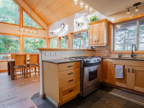 1027 Jensens Bay Rd, Tofino, BC 