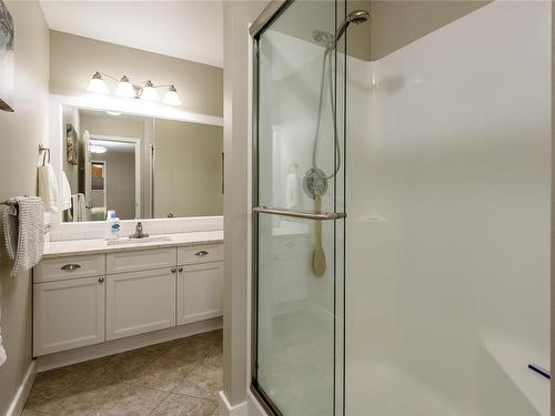 6-1876 Comox Ave, Comox, BC - Indoor Photo Showing Bathroom