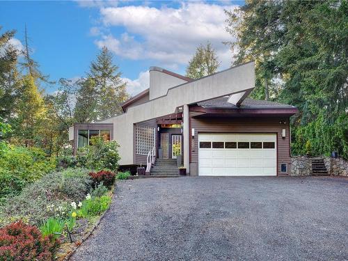 8152 Woodwyn Terr, Central Saanich, BC 