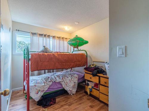 841 Pembroke Ave, Kamloops, BC - Indoor Photo Showing Bedroom