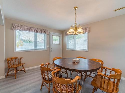 1562 Nicolani Crt, Kamloops, BC - Indoor Photo Showing Dining Room