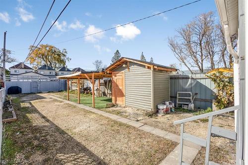 558 Mountain Avenue, Winnipeg, MB - Outdoor