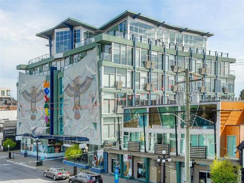 409-1061 Fort St, Victoria, BC - Outdoor