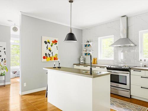 Cuisine - 4660 Ch. Des Trois-Lacs, Shawinigan, QC - Indoor Photo Showing Kitchen With Double Sink With Upgraded Kitchen