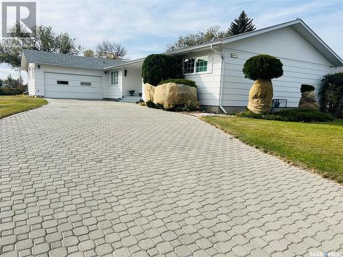 1941 Hillcrest Place, Swift Current, SK - Outdoor