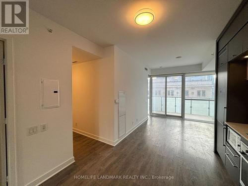 1001 - 15 Grenville Street, Toronto, ON - Indoor Photo Showing Other Room