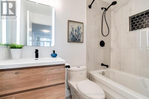 1110 - 58 Marine Parade Drive, Toronto, ON - Indoor Photo Showing Bathroom