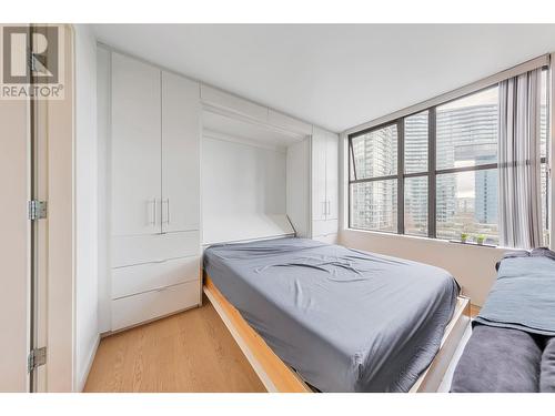 704 989 Beatty Street, Vancouver, BC - Indoor Photo Showing Bedroom