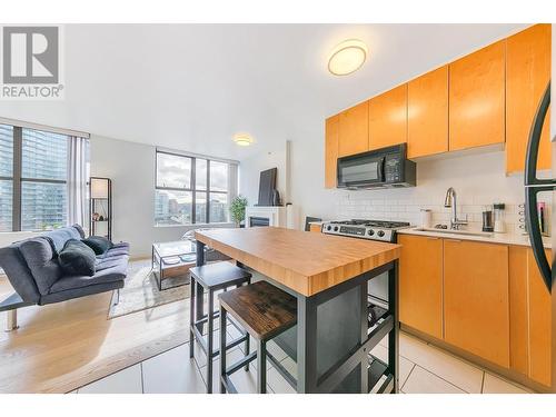 704 989 Beatty Street, Vancouver, BC - Indoor