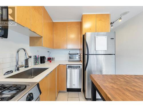 704 989 Beatty Street, Vancouver, BC - Indoor Photo Showing Kitchen With Stainless Steel Kitchen