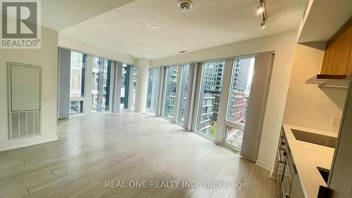 902 - 60 Shuter Street, Toronto, ON - Indoor Photo Showing Other Room